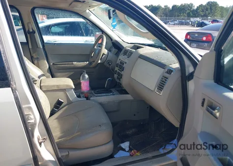 2009 Mercury Mariner V6 from USA, damaged, VIN 4M2CU81G49KJ06071